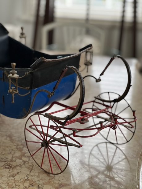 1950's painted metal horse drawn carriage toy