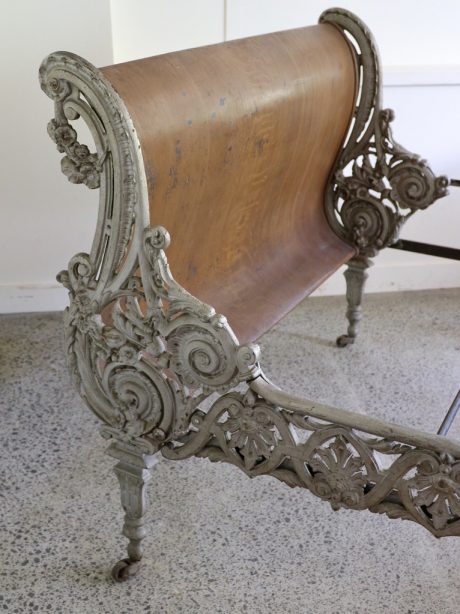 Napoleon III cast-iron daybed c1870