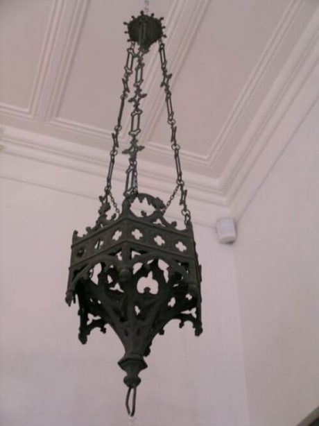 Gothic Iron Lantern - Oxidized Bronze