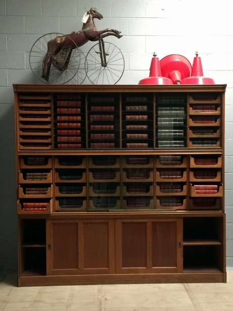 English Harris & Sheldon 1930's oak shop fitting display unit