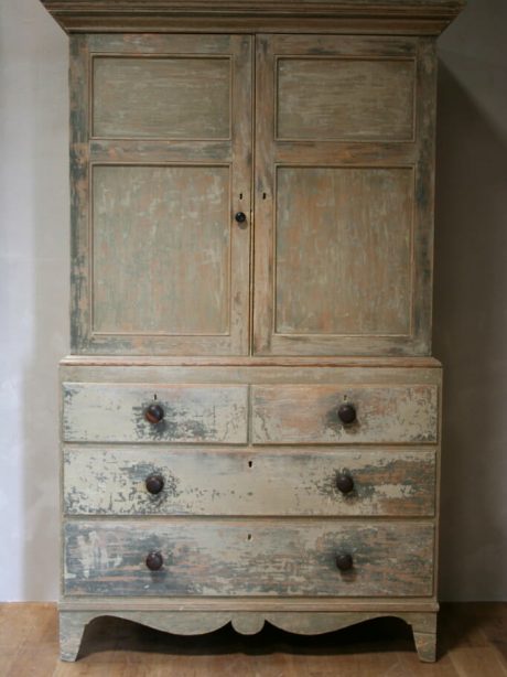 Early 19th century George IV pine kitchen press cupboard in original paint