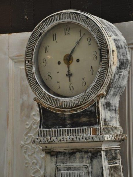 19th century painted Swedish Mora clock