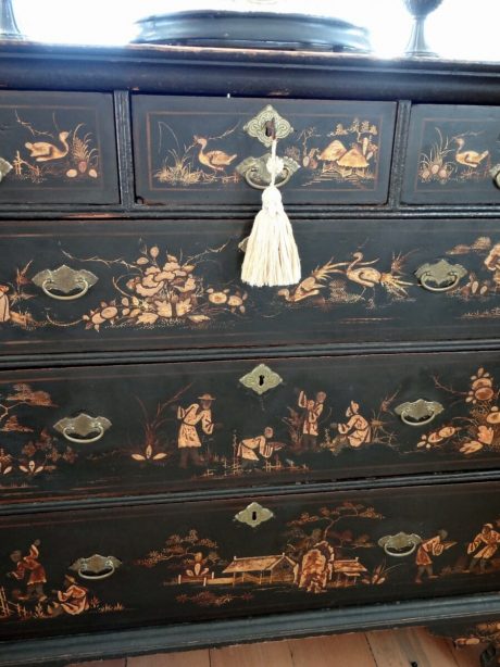 English 18th C japanned chest of drawers c.1710 -1730