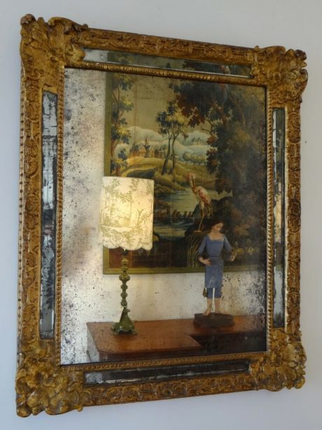 French Regence giltwood wall mirror (1715 - 1723)