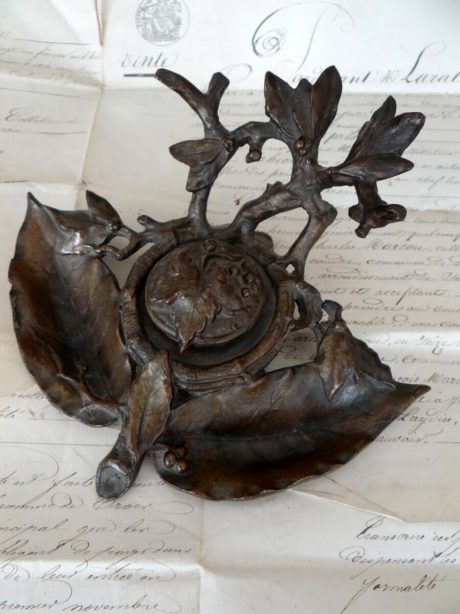 Antique bronze inkwell with oak leaf decoration