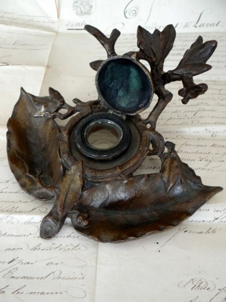 Antique bronze inkwell with oak leaf decoration