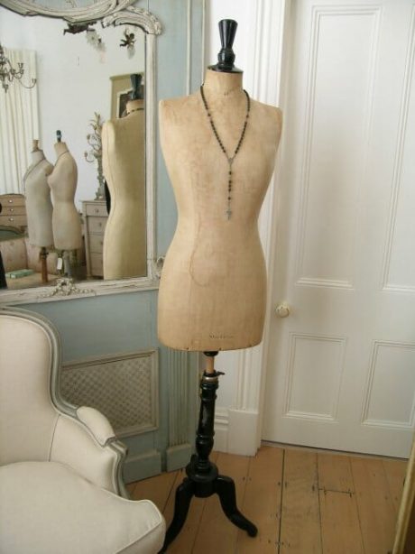 Vintage parisian mannequin