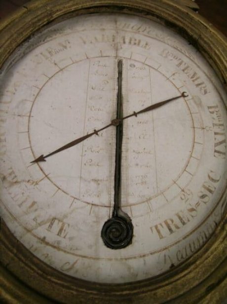 Gilt wood oval barometer XVI style c.1800