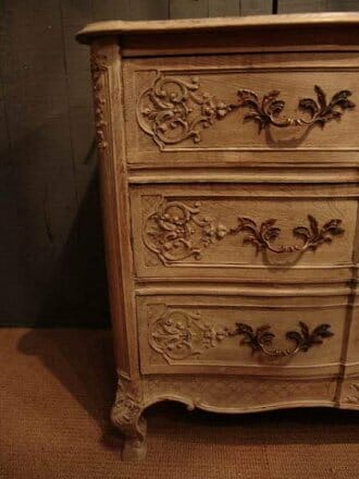 Louis XV style bleached oak commode c.1900