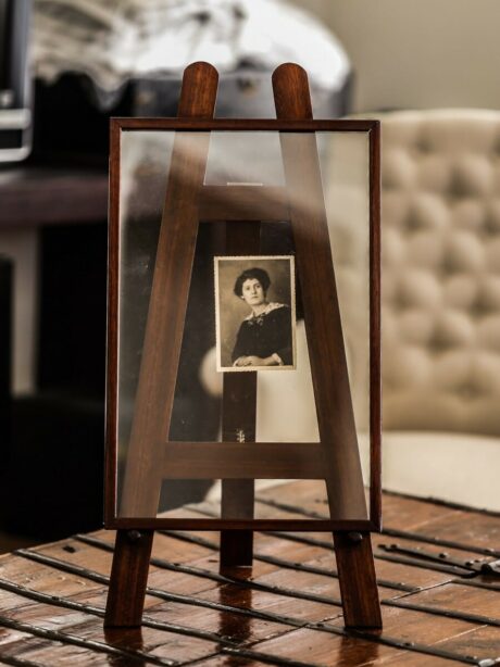 Large 20th century English mahogany easel photograph frame