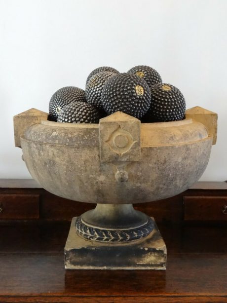 A mid 19th century English terracotta garden urn (John Blashfield)
