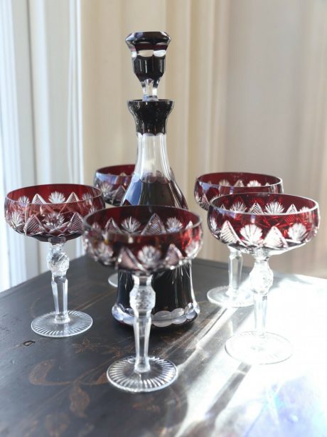 Val St Lambert Aubergine crystal Carafe with five coupes c.1940