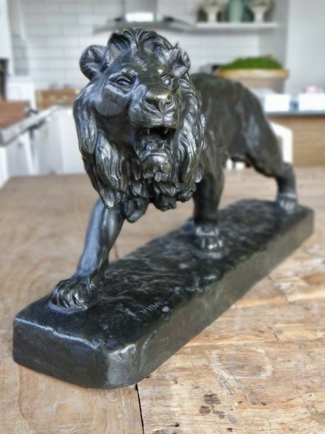 Bronze lion by French sculptor Louis Vidal c.1874