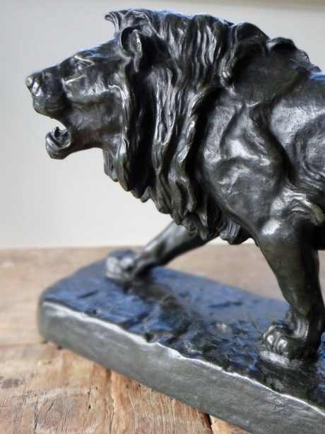 Bronze lion by French sculptor Louis Vidal c.1874