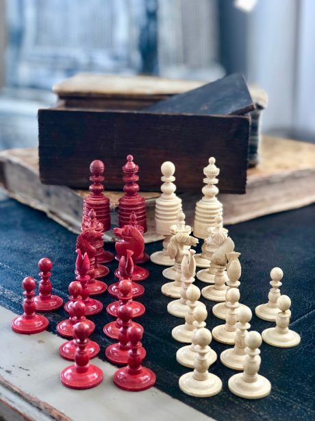 English mid 19th Century bone chess set