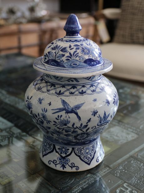 Hand painted Porcelain Delft lidded pot