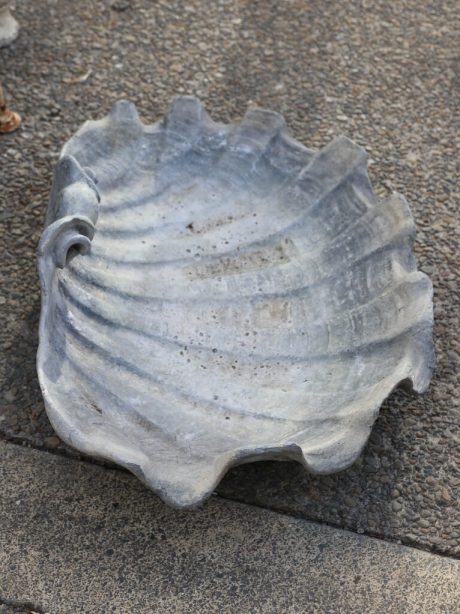 Nicely patinated Lead clam bird bath