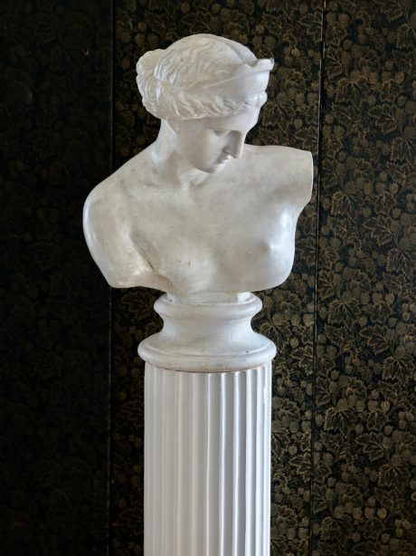 English mid century Plaster Bust of Venus of Capua