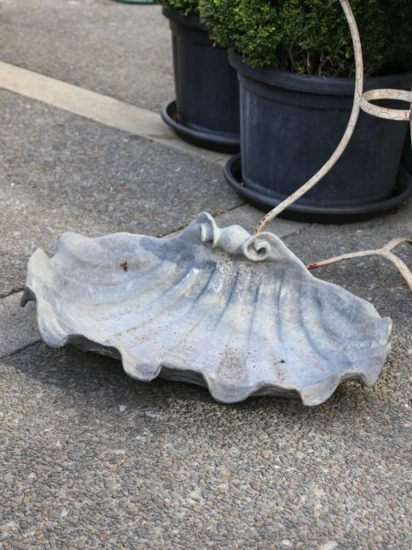 Nicely patinated Lead clam bird bath