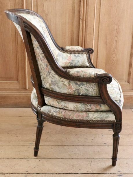 A Louis XVI period oak bergère