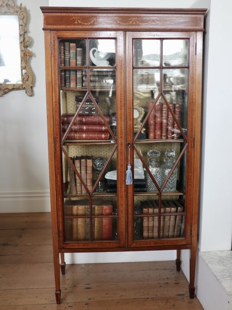 An Edwardian inlaid mahogany vitrine c.1910