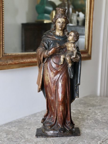 Baroque Virgin and child in carved and polychrome wood, 18th century